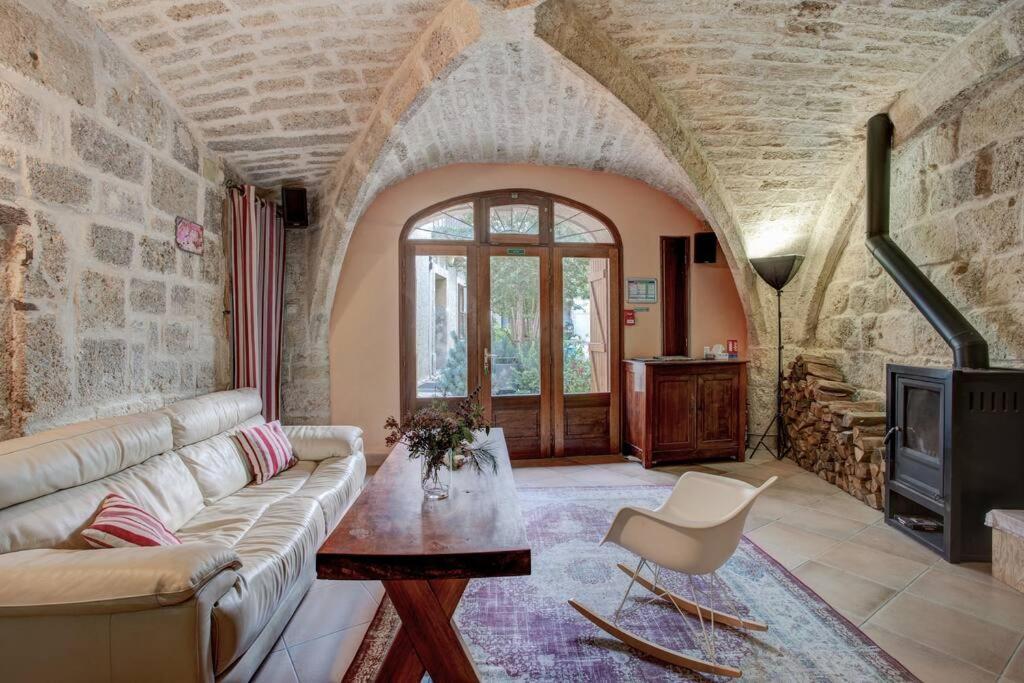 Stunning Medieval Getaway فيك- لا-غارديول المظهر الخارجي الصورة